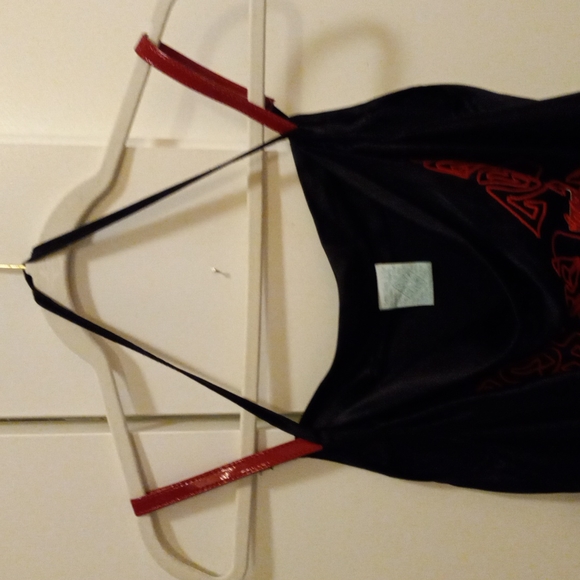 Legatte silk tank top with unique design - Picture 5 of 6